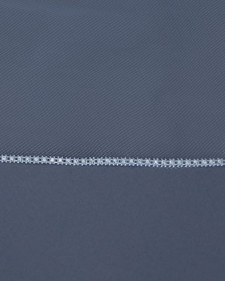 532-40

40” long (108”) w/ crystal rhinestone banding edge, on a wire comb………..All tulle colors……..