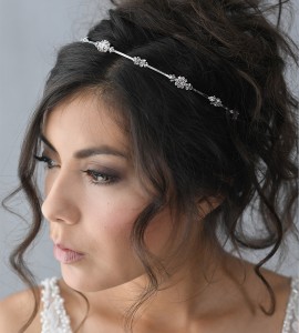  A-5662 Delicate headband of spaced rhinestone flowers & tri rhinestones………*Silver……………………… 