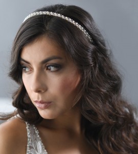 A delicate headband of 4mm crystals & 4mm glass pearls…(Ivory or white glass pearls)………… 