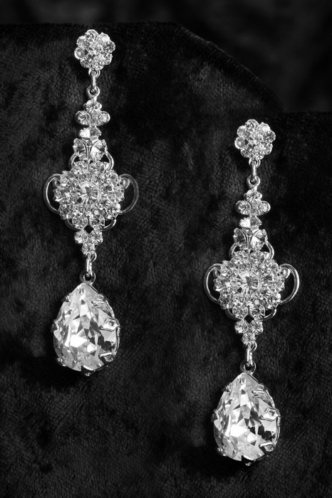 Rhinestone teardrops dangling earrings - Couture Bridal